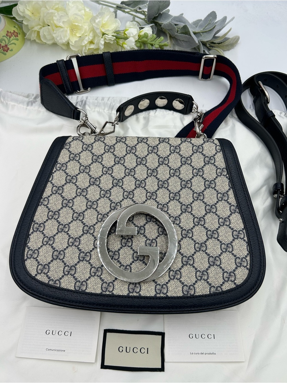 Women's Gucci Blondie iconic GG Supreme canvas shoulder Bag made in Italy - Picture 6 of 16